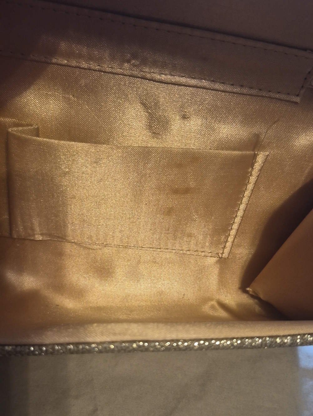 Gold Evening Bag With Chain - Picture 6 of 8